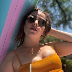 Meet your Posher, Sidney